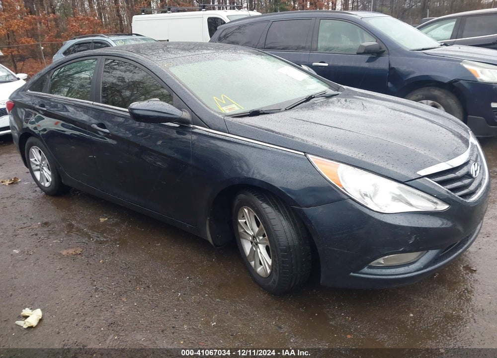 2013 HYUNDAI SONATA GLS VIN: 5NPEB4AC4DH585643