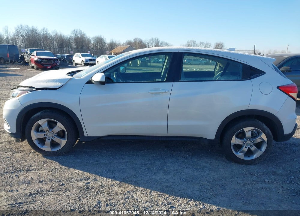 2022 HONDA HR-V AWD LX VIN: 3CZRU6H31NM742290