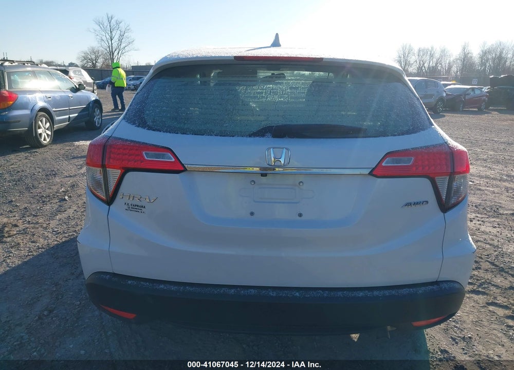 2022 HONDA HR-V AWD LX VIN: 3CZRU6H31NM742290