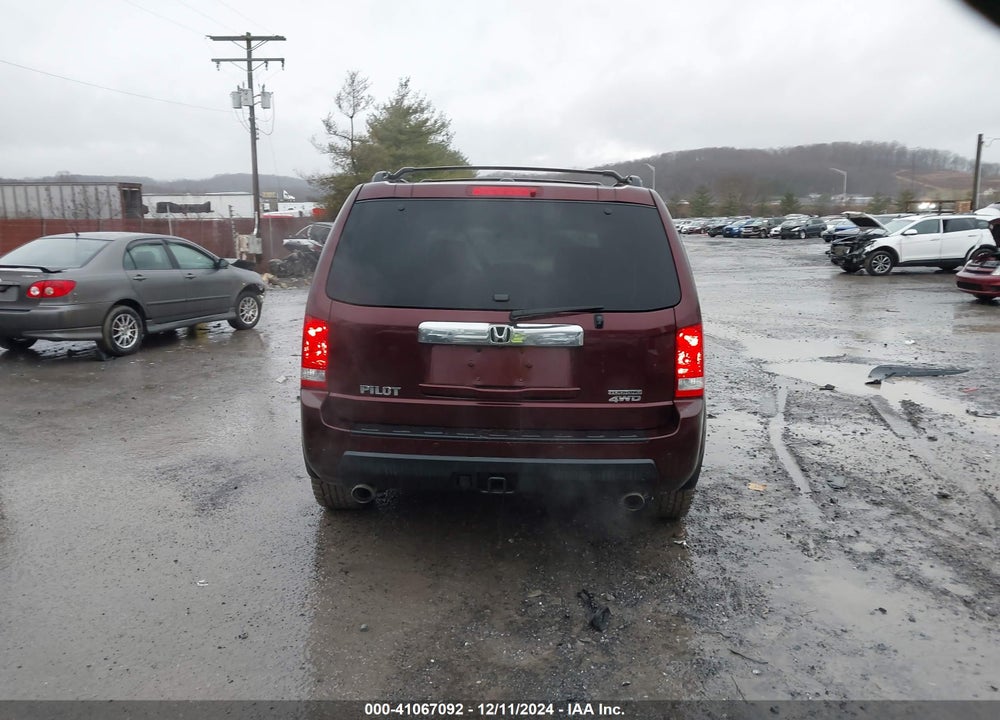 2011 HONDA PILOT TOURING VIN: 5FNYF4H99BB092743