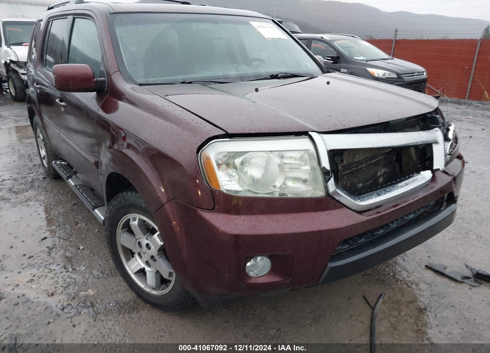 2011 HONDA PILOT TOURING VIN: 5FNYF4H99BB092743