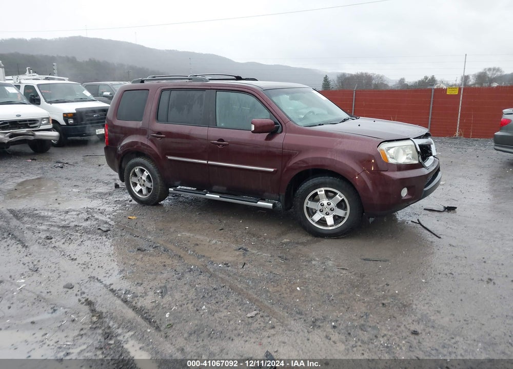 2011 HONDA PILOT TOURING VIN: 5FNYF4H99BB092743