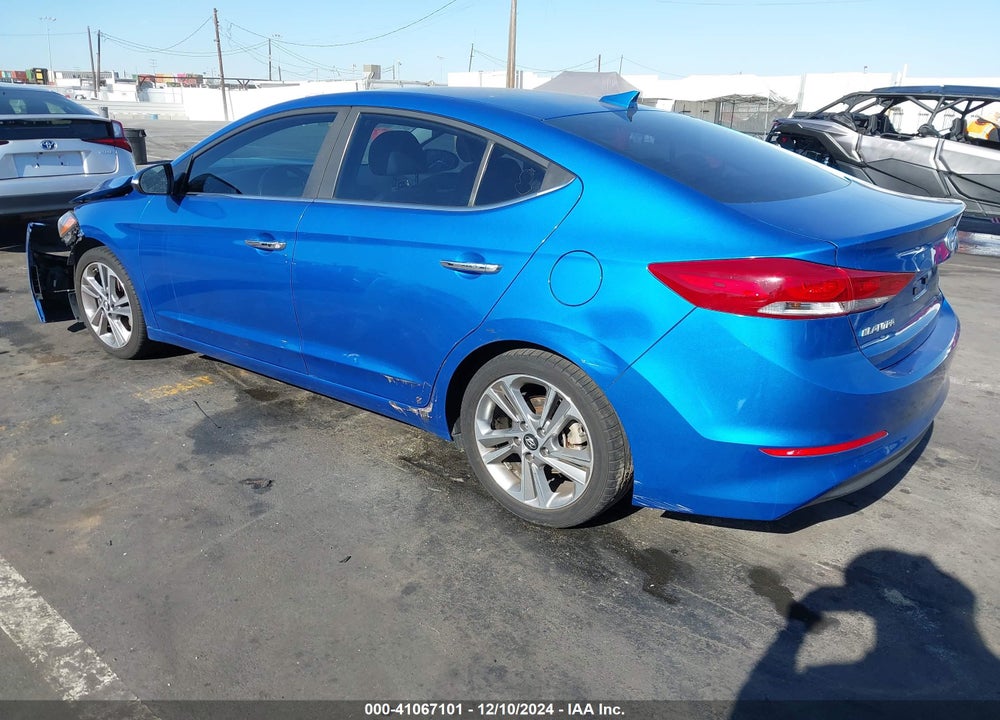 2017 HYUNDAI ELANTRA VIN: KMHD84LF7HU311135