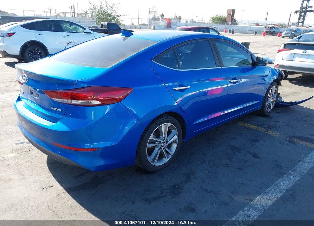 2017 HYUNDAI ELANTRA VIN: KMHD84LF7HU311135
