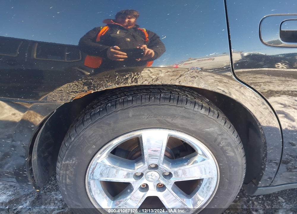 2009 DODGE CHARGER SXT VIN: 2B3KA33V79H618120