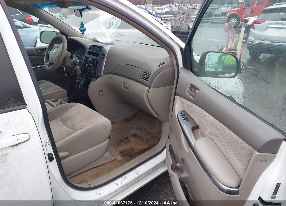 2009 TOYOTA SIENNA LE VIN: 5TDZK23C29S282882