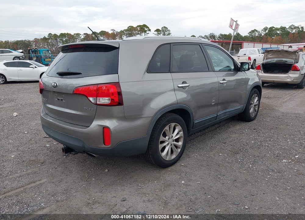 2015 KIA SORENTO EX V6 VIN: 5XYKU4A74FG642093
