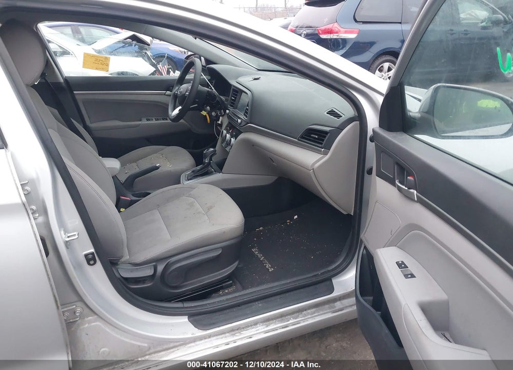 2019 HYUNDAI ELANTRA VIN: KMHD84LF8KU845512