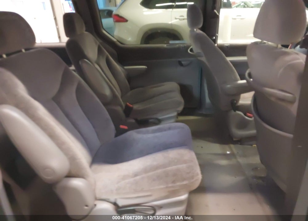 1998 PLYMOUTH GRAND VOYAGER SE VIN: 1P4GP44GXWB560108