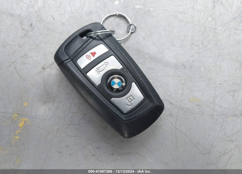 2016 BMW 320I XDRIVE VIN: WBA8E5G52GNT40926