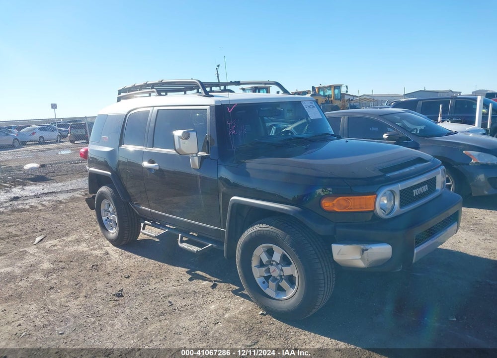 2011 TOYOTA FJ CRUISER VIN: JTEBU4BF3BK110131