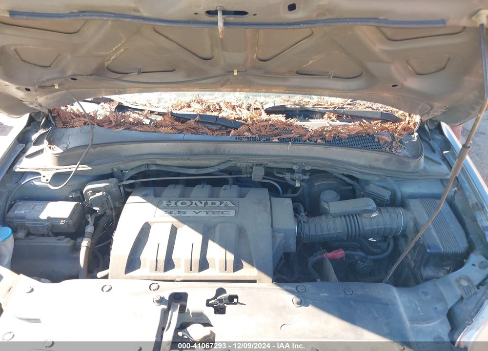 2008 HONDA PILOT SE VIN: 5FNYF18338B044142