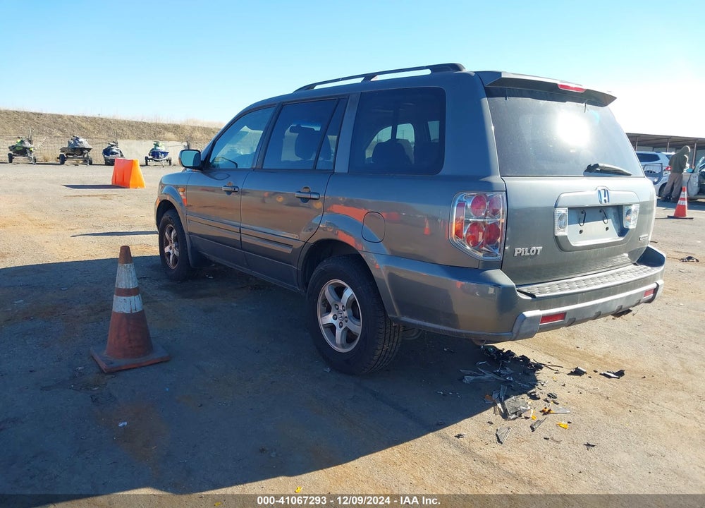 2008 HONDA PILOT SE VIN: 5FNYF18338B044142