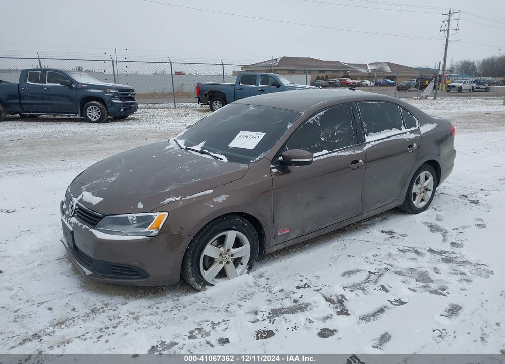 2011 VOLKSWAGEN JETTA 2.0L TDI LE VIN: 3VWLL7AJ6BM079675