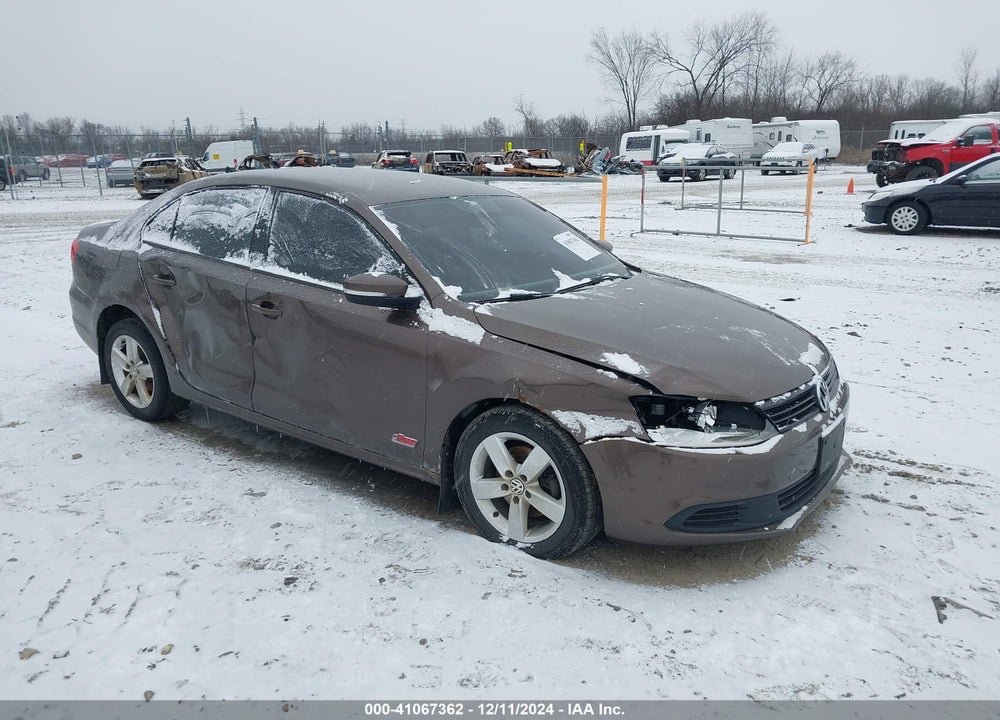 2011 VOLKSWAGEN JETTA 2.0L TDI LE VIN: 3VWLL7AJ6BM079675