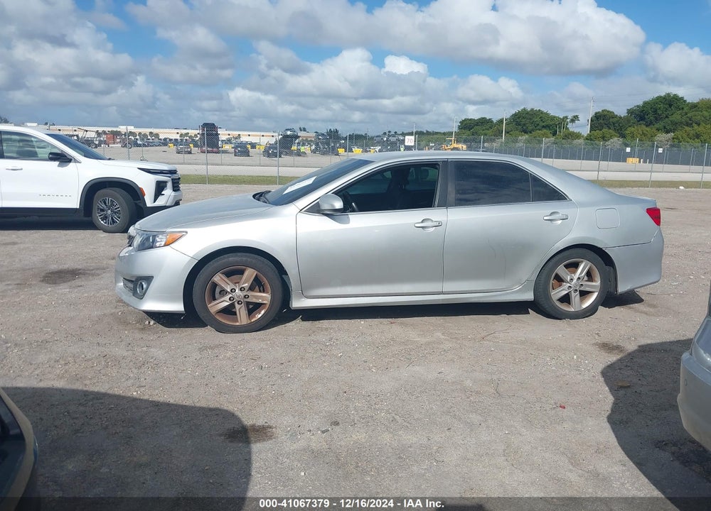 2014 TOYOTA CAMRY SE VIN: 4T1BF1FK0EU381866