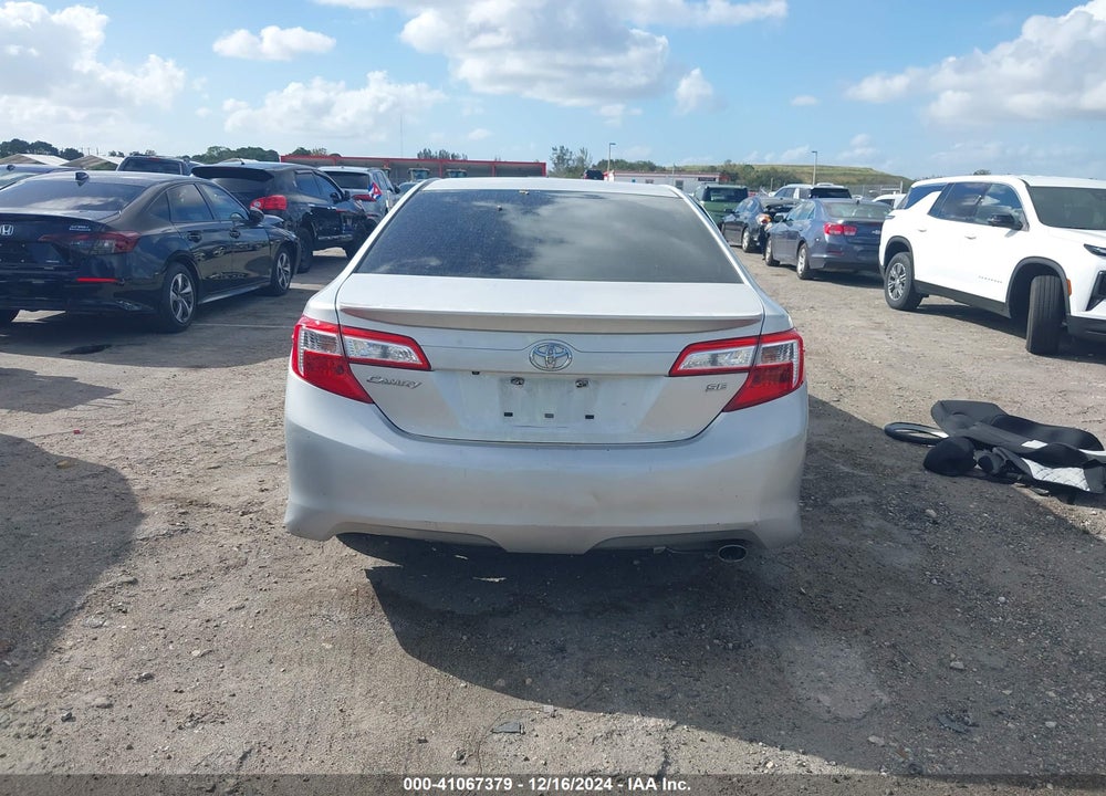2014 TOYOTA CAMRY SE VIN: 4T1BF1FK0EU381866