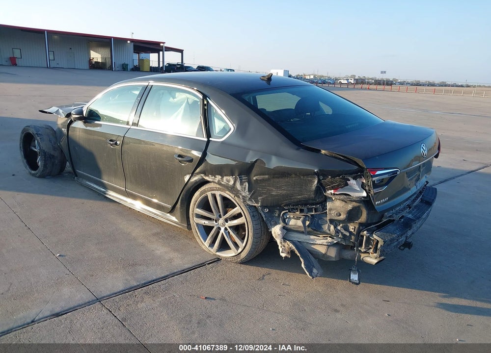 2017 VOLKSWAGEN PASSAT VIN: 1VWDT7A36HC043386