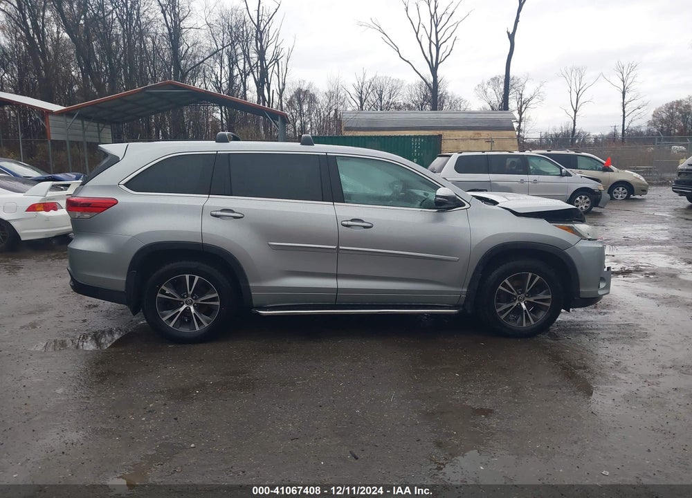 2017 TOYOTA HIGHLANDER LE VIN: 5TDZARFH7HS025377