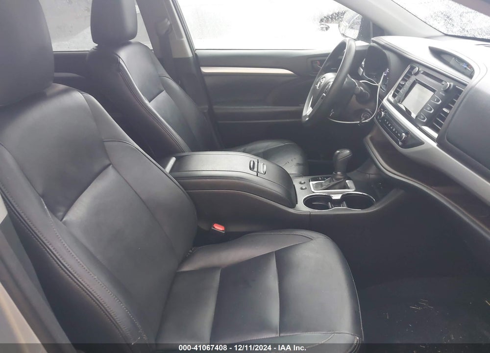 2017 TOYOTA HIGHLANDER LE VIN: 5TDZARFH7HS025377