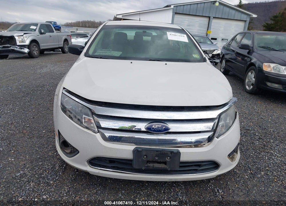 2010 FORD FUSION VIN: 3FAHP0GA0AR427182