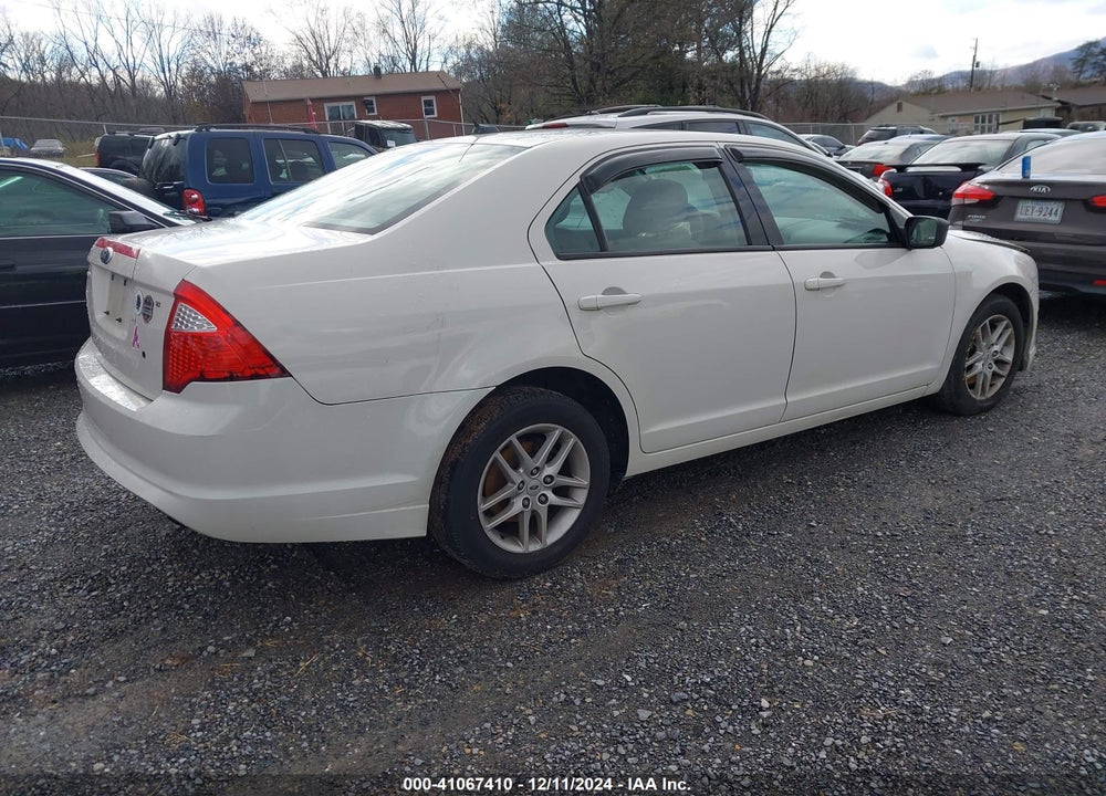 2010 FORD FUSION VIN: 3FAHP0GA0AR427182