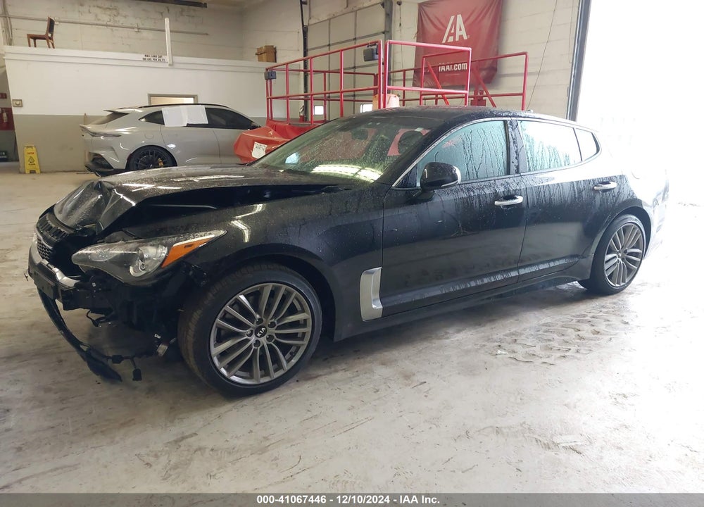 2018 KIA STINGER VIN: KNAE15LA2J6035509