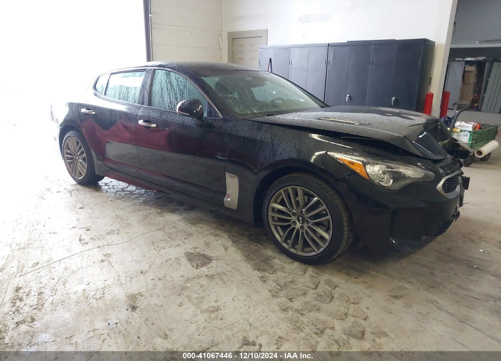2018 KIA STINGER VIN: KNAE15LA2J6035509