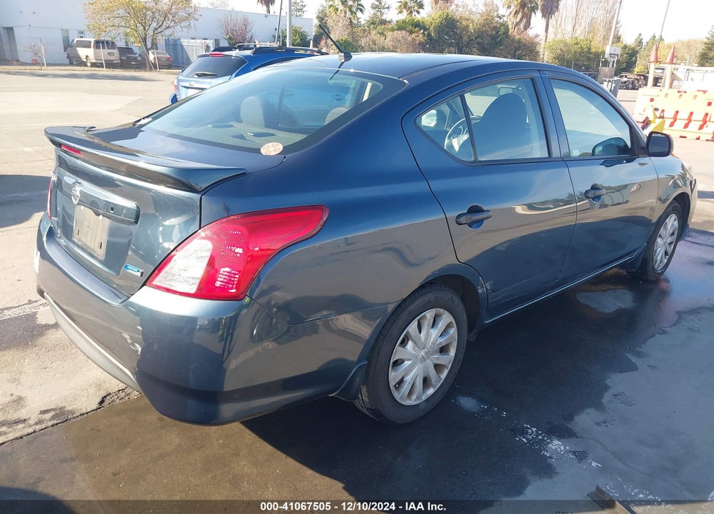 2015 NISSAN VERSA 1.6 S+ VIN: 3N1CN7AP8FL801793