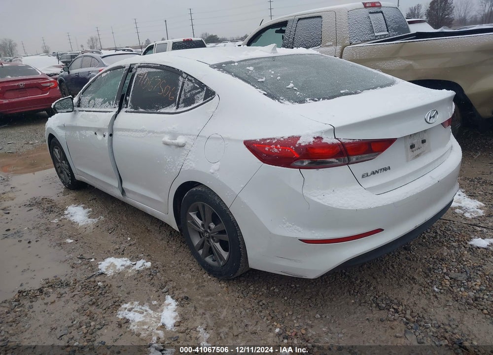 2017 HYUNDAI ELANTRA SE VIN: 5NPD84LF1HH085219