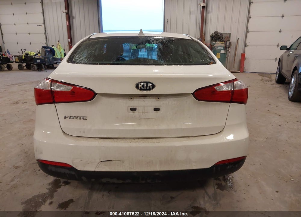 2016 KIA FORTE VIN: KNAFK4A61G5615598
