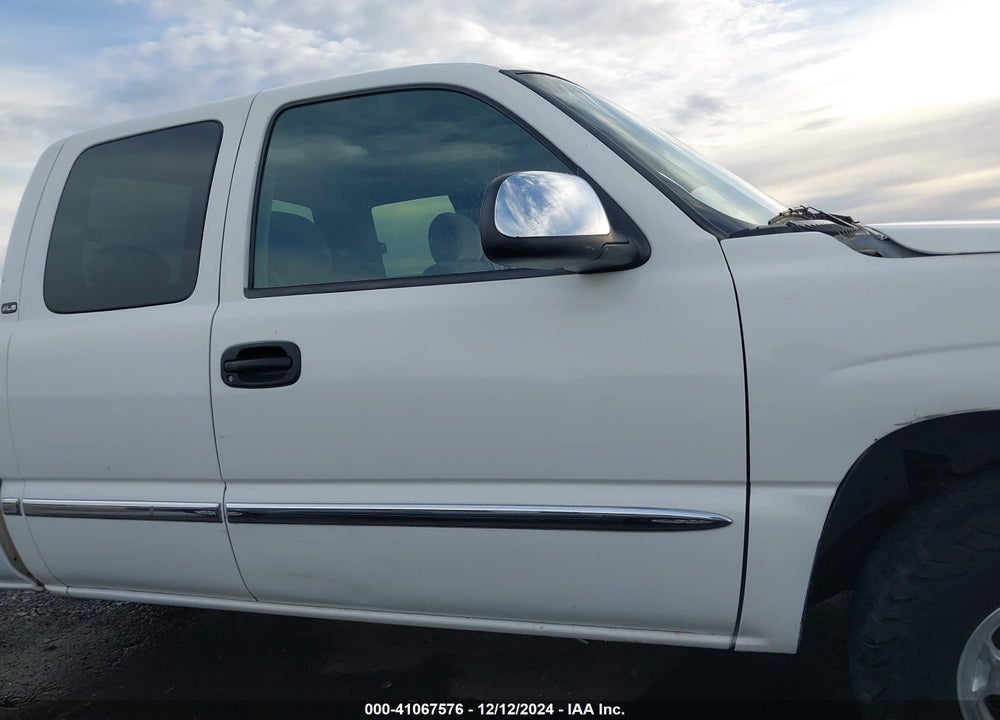 2001 GMC SIERRA 1500 SLE VIN: 2GTEC19T211268747