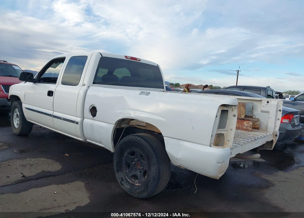 2001 GMC SIERRA 1500 SLE VIN: 2GTEC19T211268747