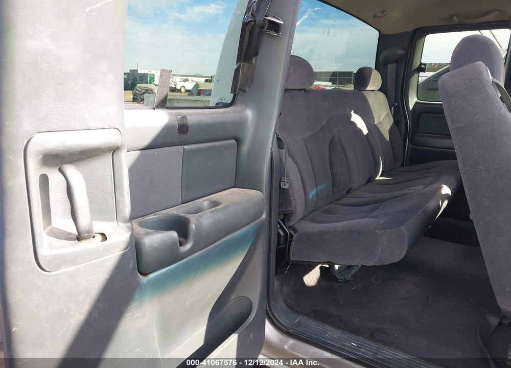 2001 GMC SIERRA 1500 SLE VIN: 2GTEC19T211268747