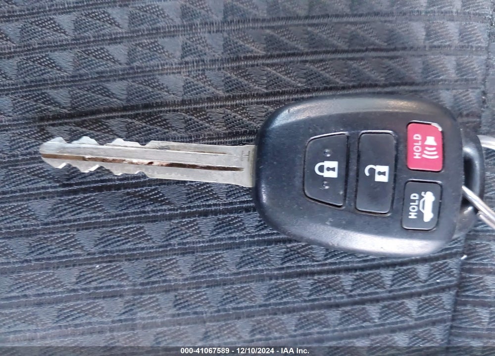 2015 TOYOTA CAMRY SE VIN: 4T1BF1FK7FU025917