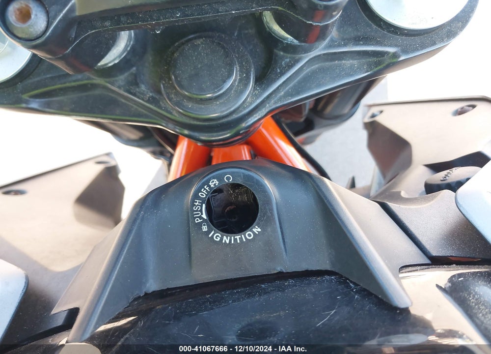 2022 KTM 390 DUKE VIN: MD2JPJ404NC251572