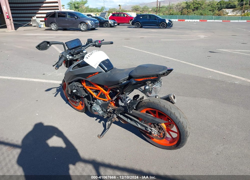 2022 KTM 390 DUKE VIN: MD2JPJ404NC251572