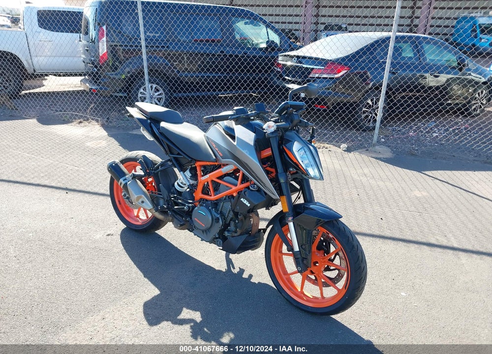 2022 KTM 390 DUKE VIN: MD2JPJ404NC251572