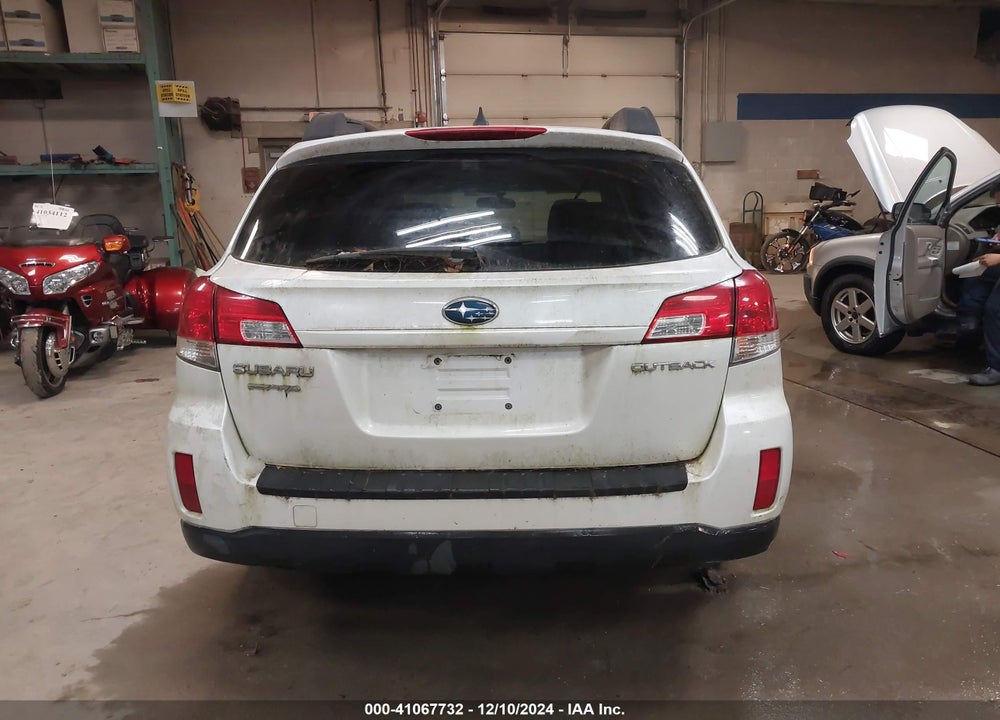 2011 SUBARU OUTBACK 2.5I LIMITED VIN: 4S4BRBJC9B3353854
