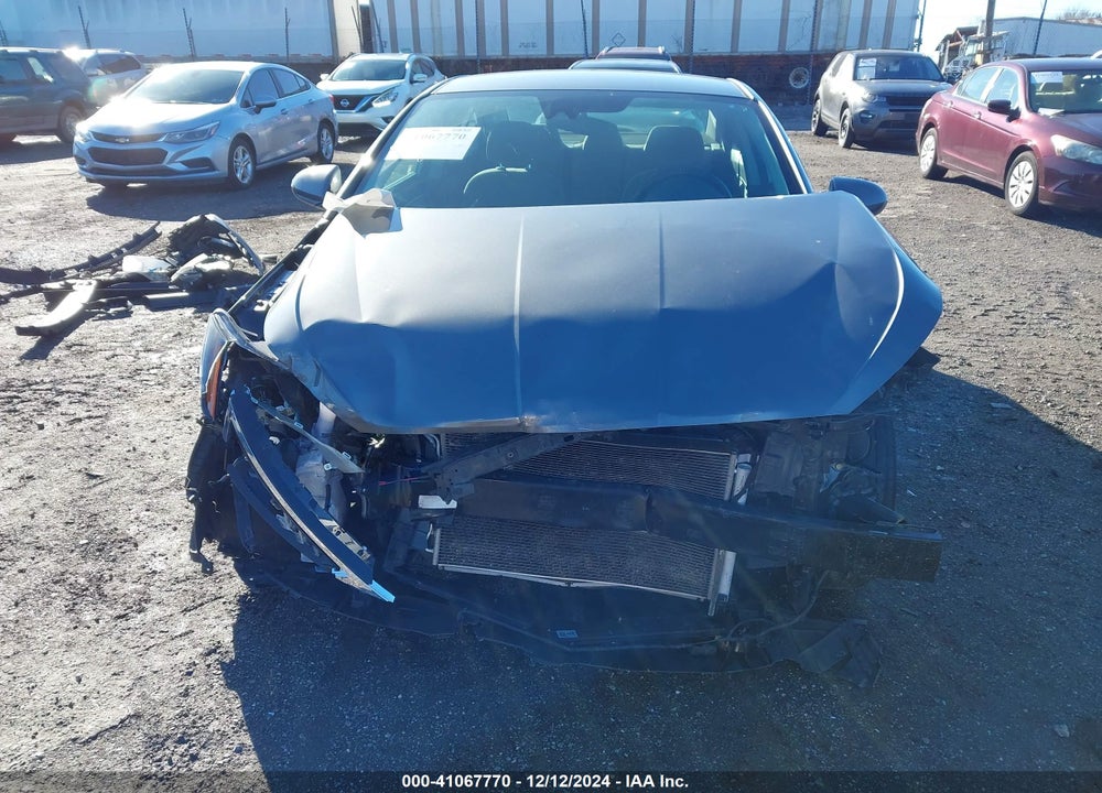 2020 HYUNDAI ELANTRA VIN: 5NPD74LFXLH501828