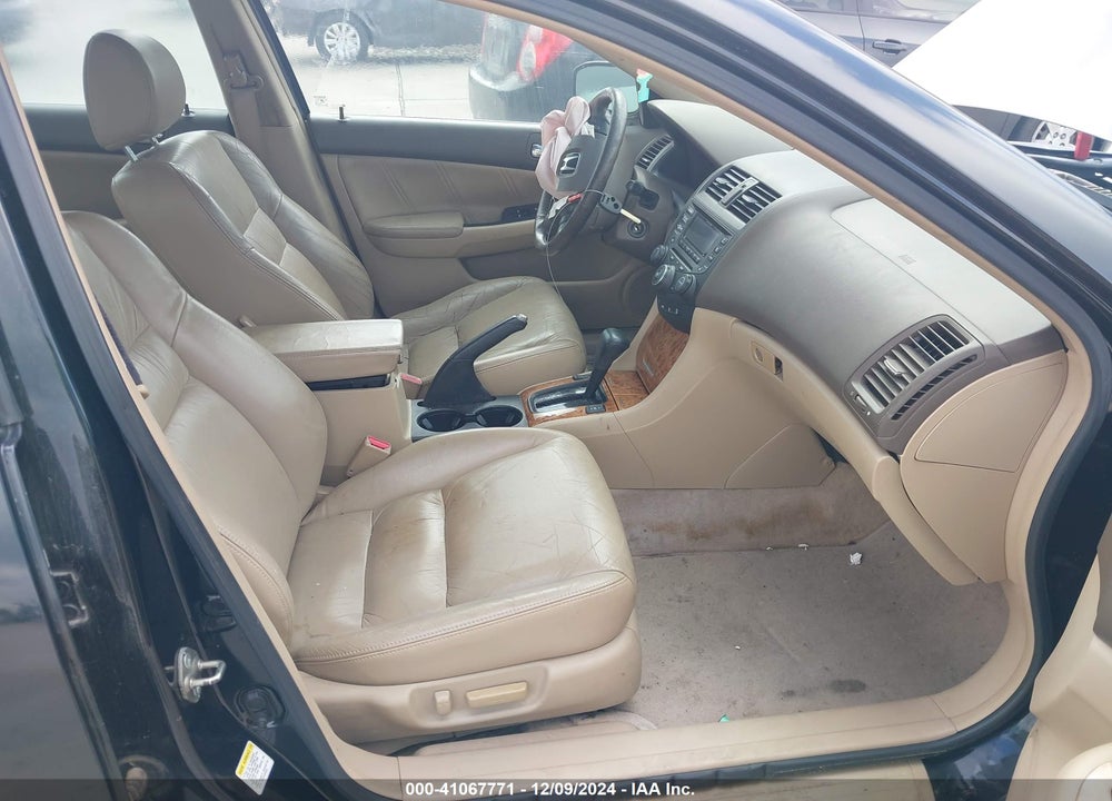 2005 HONDA ACCORD 3.0 EX VIN: 1HGCM66555A039113