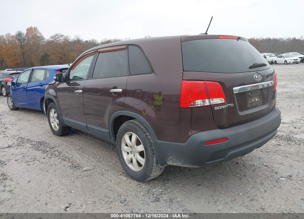 2013 KIA SORENTO LX VIN: 5XYKT3A14DG377424