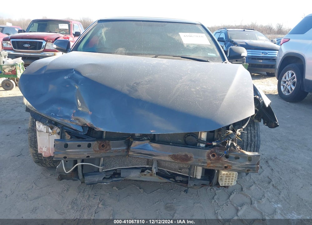 2011 SCION TC VIN: JTKJF5C72B3020902