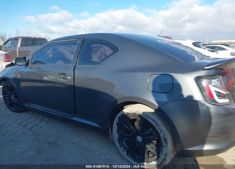 2011 SCION TC VIN: JTKJF5C72B3020902