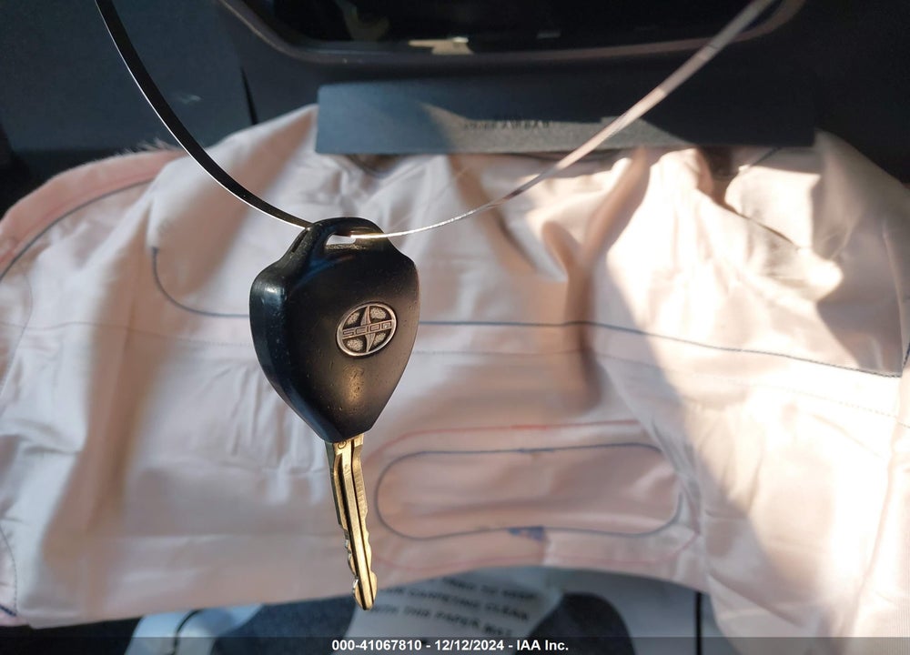 2011 SCION TC VIN: JTKJF5C72B3020902