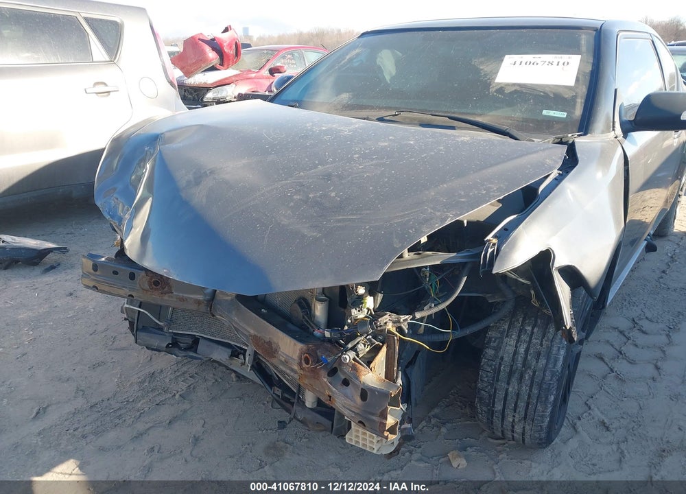 2011 SCION TC VIN: JTKJF5C72B3020902