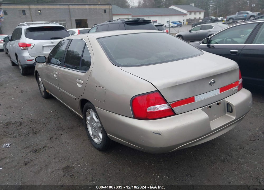 2000 NISSAN ALTIMA GLE/GXE/SE/XE VIN: 1N4DL01D2YC175425