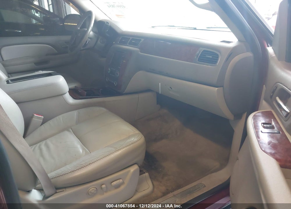 2007 CHEVROLET TAHOE LTZ VIN: 1GNFK13047J360146