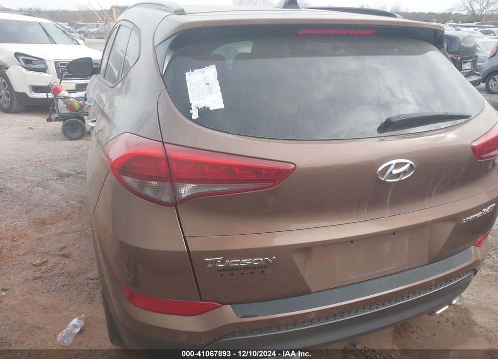 2016 HYUNDAI TUCSON LIMITED VIN: KM8J33A22GU033013