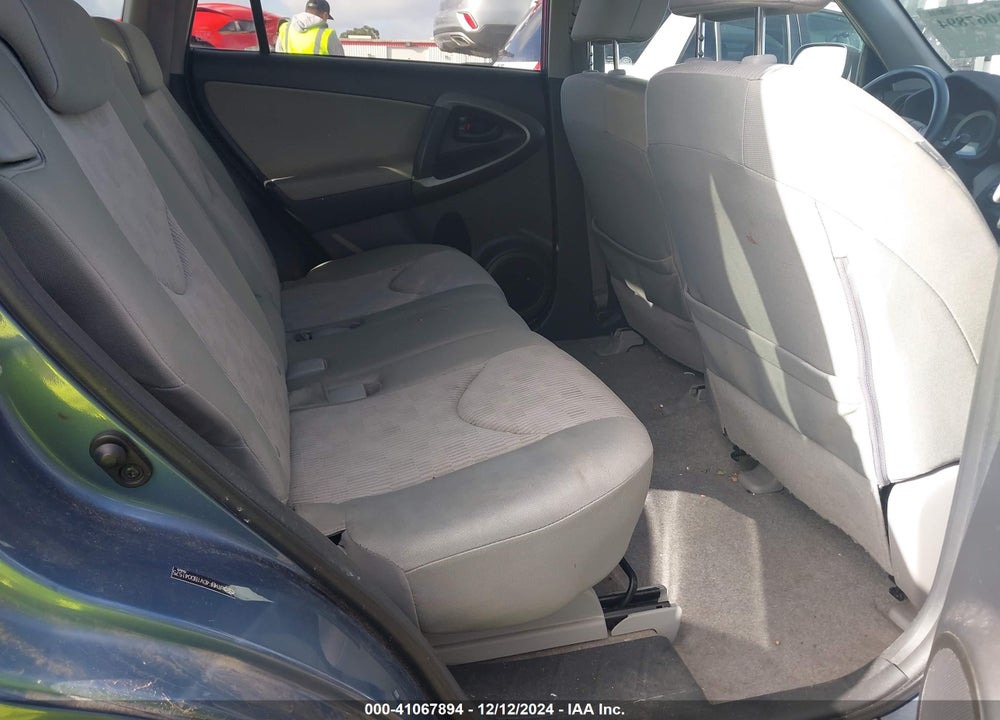 2011 TOYOTA RAV4 VIN: JTMBF4DV1BD041575